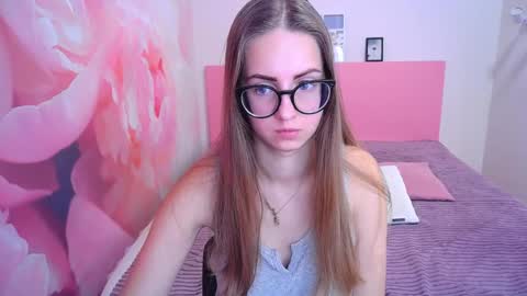 Snapshot of kristina_adel chatting on 01/03/25, 07:27 Kristina Adel online show from 01/03/25, 07:27