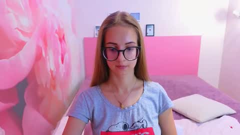 Snapshot of kristina_adel chatting on 10/10/25, 08:13 Kristina Adel online show from 10/10/25, 08:13