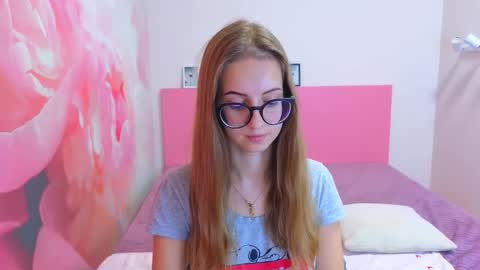 Snapshot of kristina_adel chatting on 11/08/25, 08:36 Kristina Adel online show from 11/08/25, 08:36