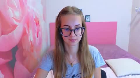 Snapshot of kristina_adel chatting on 11/13/25, 08:13 Kristina Adel online show from 11/13/25, 08:13