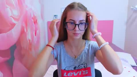 Snapshot of kristina_adel chatting on 11/14/25, 08:46 Kristina Adel online show from 11/14/25, 08:46