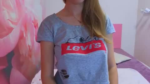 Snapshot of kristina_adel chatting on 11/21/25, 10:58 Kristina Adel online show from 11/21/25, 10:58