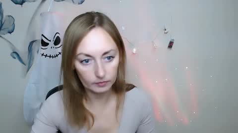 Snapshot of kristinahech_ chatting on 10/21/25, 06:47 Kristi online show from 10/21/25, 06:47