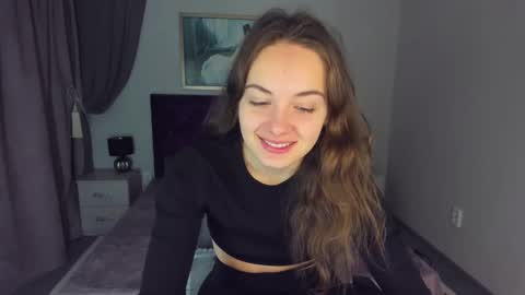 Snapshot of kristinalevis chatting on 12/23/24, 11:25 Kristina online show from 12/23/24, 11:25