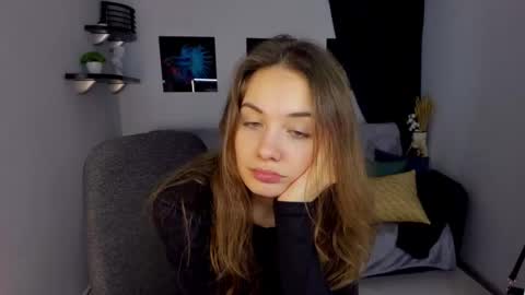 Snapshot of kristinalevis chatting on 01/14/25, 06:02 Kristina online show from 01/14/25, 06:02