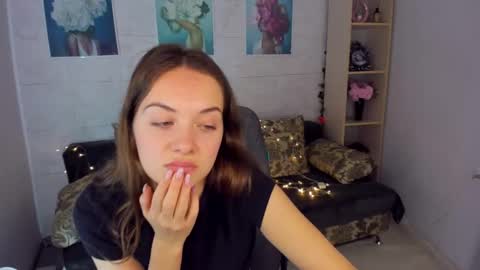 Snapshot of kristinalevis chatting on 01/27/25, 02:35 Kristina online show from 01/27/25, 02:35