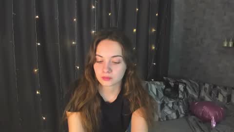 Snapshot of kristinalevis chatting on 02/20/25, 08:25 Kristina online show from 02/20/25, 08:25