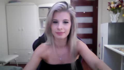 KristineAmore online show from 09/26/25, 10:08