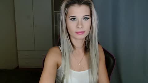 KristineAmore online show from 12/04/25, 05:43