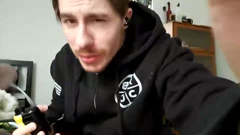 Snapshot of kristophspeer chatting on 01/04/25, 05:26 Kristoph Speer online show from 01/04/25, 05:26