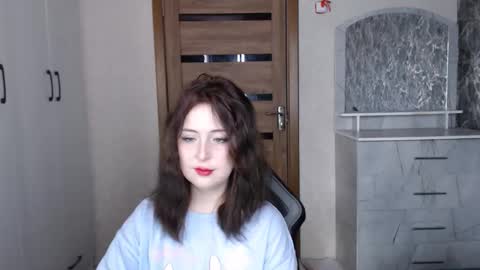 Snapshot of kristy_fran chatting on 11/04/25, 06:45 Kristy online show from 11/04/25, 06:45