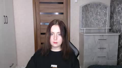 Snapshot of kristy_fran chatting on 11/21/25, 09:24 Kristy online show from 11/21/25, 09:24