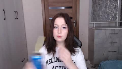 Snapshot of kristy_fran chatting on 11/26/25, 08:15 Kristy online show from 11/26/25, 08:15