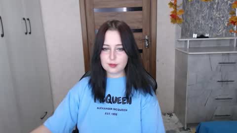 Snapshot of kristy_fran chatting on 12/01/25, 11:32 Kristy online show from 12/01/25, 11:32