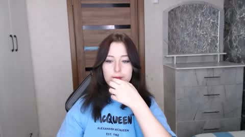 Snapshot of kristy_fran chatting on 12/14/25, 07:25 Kristy online show from 12/14/25, 07:25