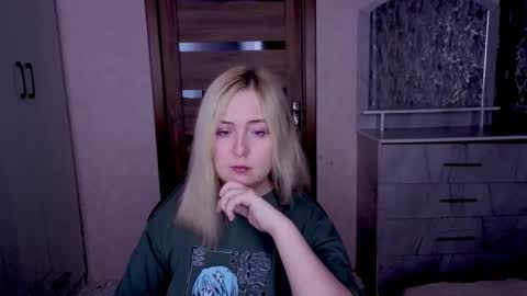 Kristy online show from 04/08/26, 12:21