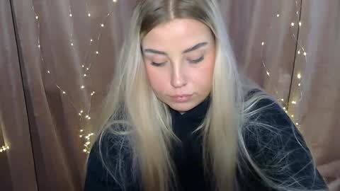 Snapshot of kristyflowers chatting on 12/16/24, 10:50 KristyFlowers online show from 12/16/24, 10:50