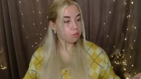 Snapshot of kristyflowers chatting on 12/20/24, 06:40 KristyFlowers online show from 12/20/24, 06:40