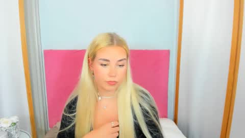 Snapshot of kristyflowers chatting on 02/03/25, 09:08 KristyFlowers online show from 02/03/25, 09:08