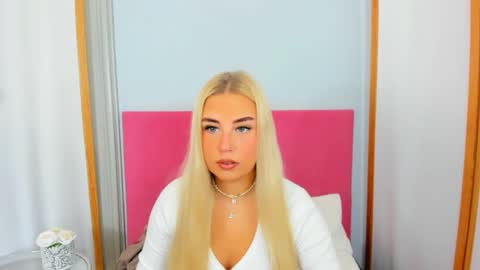 Snapshot of kristyflowers chatting on 02/07/25, 06:14 KristyFlowers online show from 02/07/25, 06:14