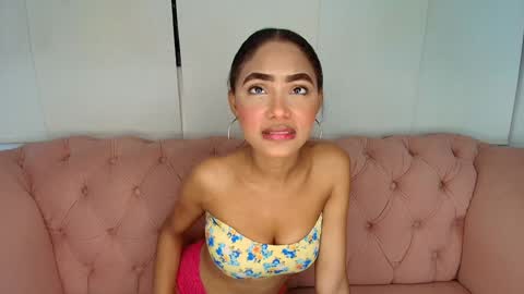 Snapshot of kristyl_paez chatting on 02/02/25, 02:34 Cristina online show from 02/02/25, 02:34