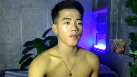 kritthanarkorn online show from 12/22/25, 07:05