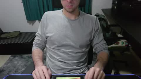 Snapshot of krocr_iras chatting on 11/04/25, 12:43 Lucas Edu online show from 11/04/25, 12:43