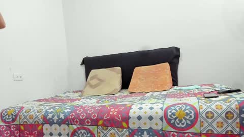 Zoe  Andrew online show from 02/09/25, 02:38