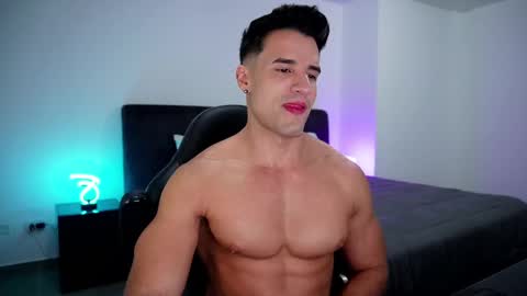 Snapshot of krops_ chatting on 02/12/25, 09:20 KROPS online show from 02/12/25, 09:20