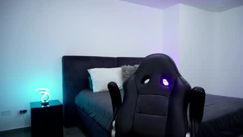 Snapshot of krops_ chatting on 03/02/25, 11:50 KROPS online show from 03/02/25, 11:50