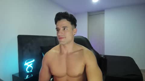 Snapshot of krops_ chatting on 10/07/25, 07:05 KROPS online show from 10/07/25, 07:05