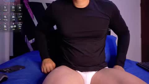 Snapshot of kroy_wood chatting on 09/13/25, 10:26 Kroy Wood online show from 09/13/25, 10:26