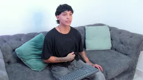 Snapshot of kroywave chatting on 05/10/26, 03:01 Kroy Wave Muscle Tattoos Latino online show from 05/10/26, 03:01