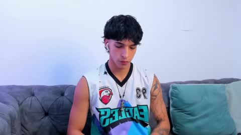 Snapshot of kroywave chatting on 05/12/26, 03:03 Kroy Wave Muscle Tattoos Latino online show from 05/12/26, 03:03