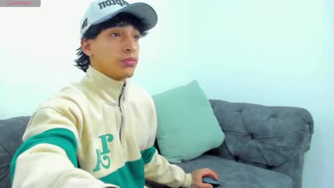 Snapshot of kroywave chatting on 06/02/26, 03:08 Kroy Wave Muscle Tattoos Latino online show from 06/02/26, 03:08