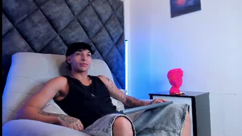 Kroy Wave  Muscle Tattoos Latino online show from 07/08/26, 03:55
