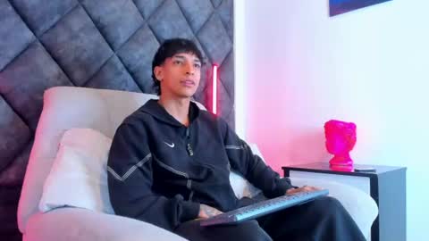 Kroy Wave  Muscle Tattoos Latino online show from 07/19/26, 03:32