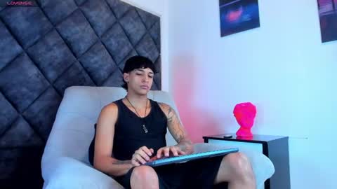 Kroy Wave  Muscle Tattoos Latino online show from 07/22/26, 03:20