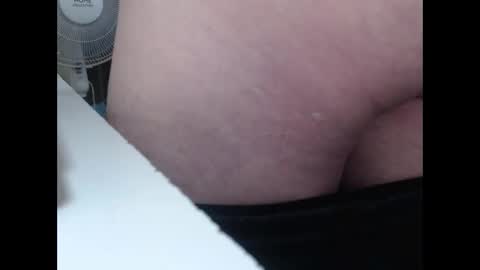 Snapshot of krumpy14 chatting on 11/14/25, 01:21 krumpy14 horny grandad online show from 11/14/25, 01:21