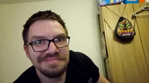 Snapshot of kryptoni18435 chatting on 11/09/25, 10:30 Tommy online show from 11/09/25, 10:30