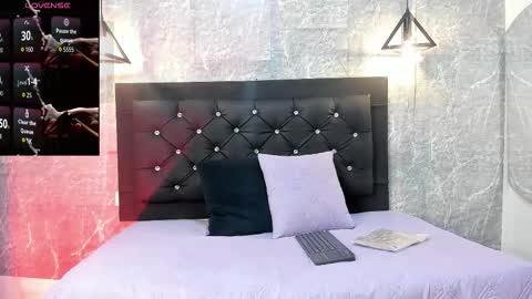 Snapshot of krystal_taylor23 chatting on 10/01/25, 11:27 Kystal Taylor online show from 10/01/25, 11:27