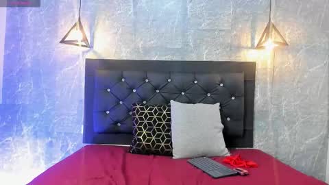 Snapshot of krystal_taylor23 chatting on 11/11/25, 11:21 Kystal Taylor online show from 11/11/25, 11:21