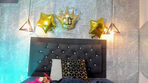 Snapshot of krystal_taylor23 chatting on 11/17/25, 11:27 Kystal Taylor online show from 11/17/25, 11:27