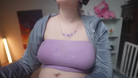 Snapshot of krystalsyxx chatting on 02/04/25, 04:59 Krystal Syx online show from 02/04/25, 04:59