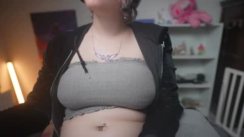 Snapshot of krystalsyxx chatting on 02/07/25, 09:26 Krystal Syx online show from 02/07/25, 09:26