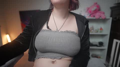 Snapshot of krystalsyxx chatting on 02/22/25, 07:25 Krystal Syx online show from 02/22/25, 07:25