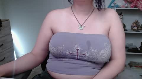 Snapshot of krystalsyxx chatting on 04/23/26, 10:12 Krystal Syx online show from 04/23/26, 10:12