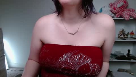Snapshot of krystalsyxx chatting on 04/29/26, 02:26 Krystal Syx online show from 04/29/26, 02:26