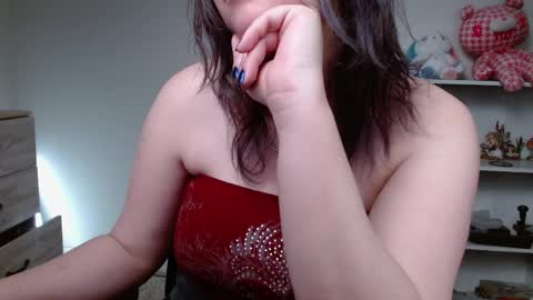 Snapshot of krystalsyxx chatting on 05/18/26, 01:17 Krystal Syx online show from 05/18/26, 01:17