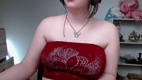 Snapshot of krystalsyxx chatting on 05/24/26, 02:22 Krystal Syx online show from 05/24/26, 02:22